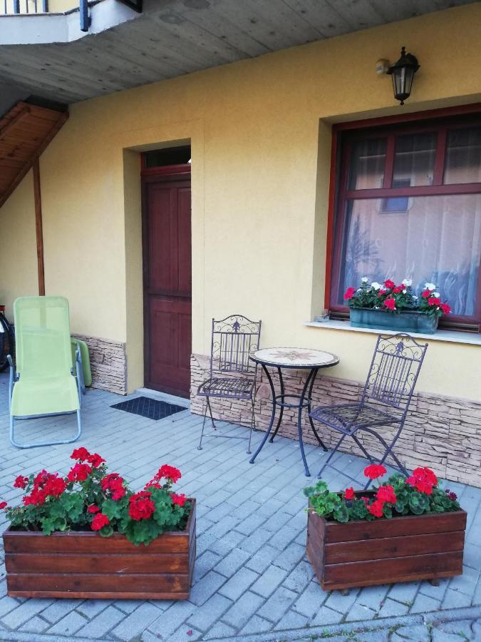 Voelgy Apartman Eger Zewnętrze zdjęcie