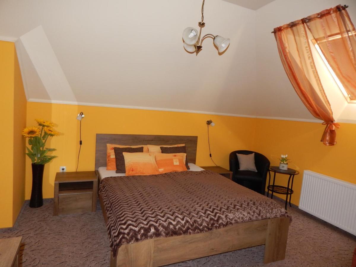 Voelgy Apartman Eger Zewnętrze zdjęcie