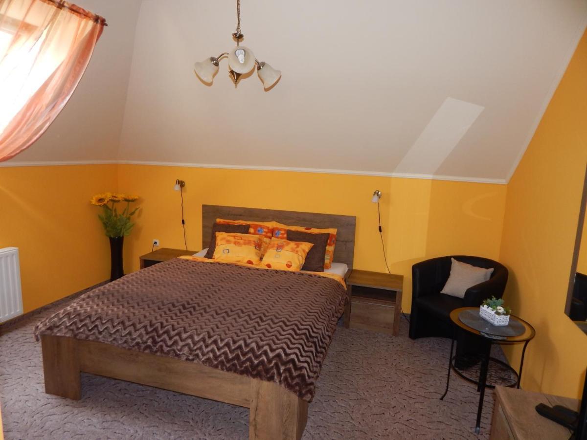 Voelgy Apartman Eger Zewnętrze zdjęcie